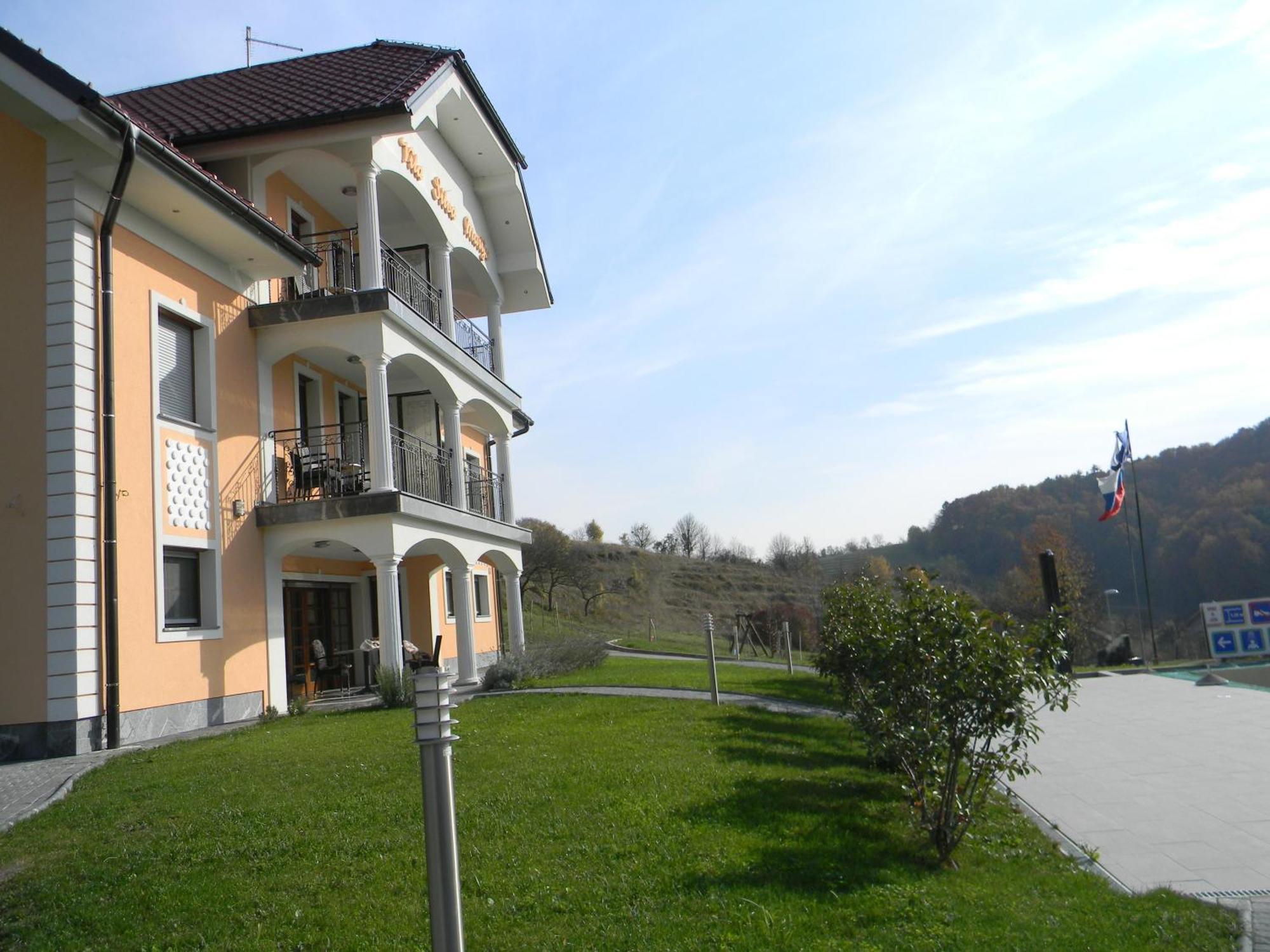 Vila Silva Marija Apartments Pišece Esterno foto
