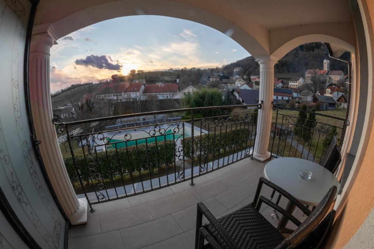 Vila Silva Marija Apartments Pišece Esterno foto